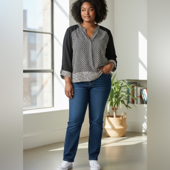 Cato Tops - Cato Black and White Patterned Blouse in size 18W/20W